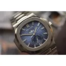 Часы Patek Philippe Nautilus Annual Calendar 5726/1A Gradient Blue 040621