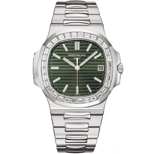 Часы Patek Philippe Nautilus 5711/1300A-001 Olive Green Dial and Diamonds 040648
